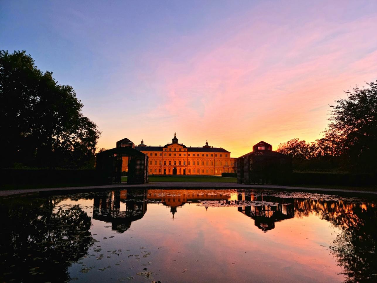 Sonnenuntergang Schloss Rastatt. Foto: Isabelle Joyon Sonnenuntergang Schloss Rastatt