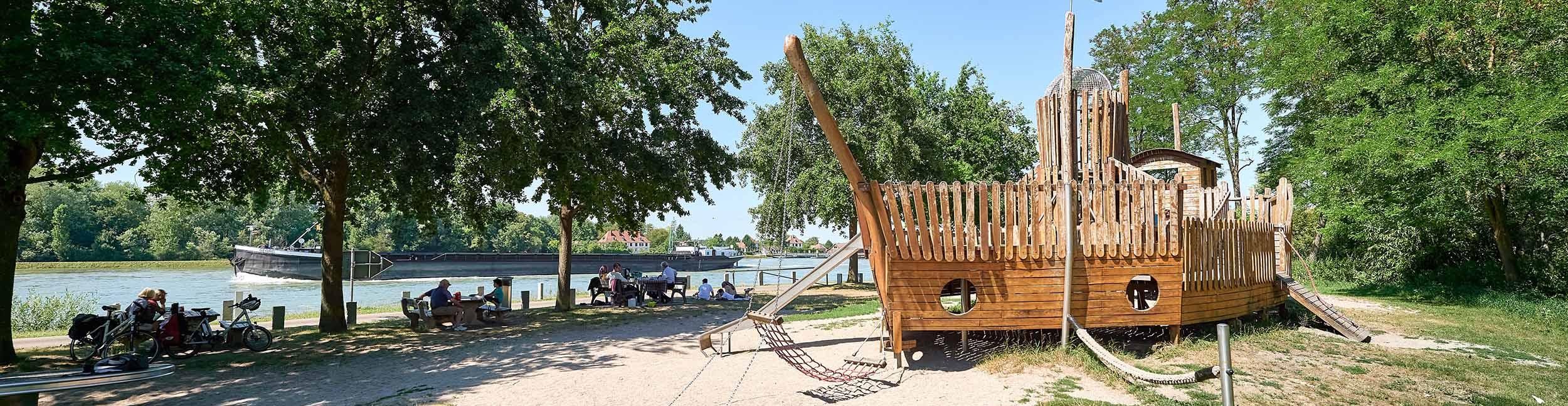 Pirate playground on the banks of the Rhine in Plittersdorf