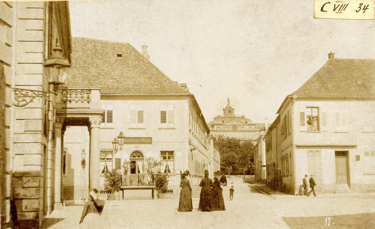 Fotopostkarte aus dem späten 19. Jh. mit Blick auf das Gasthaus Blume in Rastatt, einem Treffpunkt für Demokraten. Bildnachweis: Stadtarchiv Rastatt